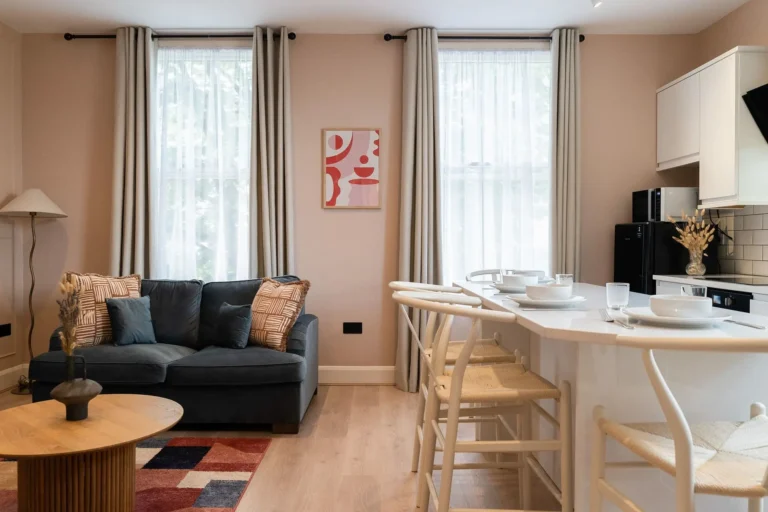 Two Bedroom Apartments at Hammersmith Grove Apartments for groups