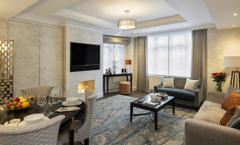 Luxury hyde park serviced apartments in London