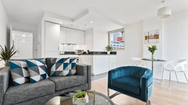 Modern open plan living and dining area in affordable serviced apartments at Phoenix Heights Apartments
